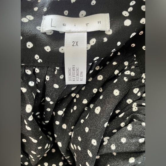 Leith Black Micro Dot Tank - Picture 10 of 11